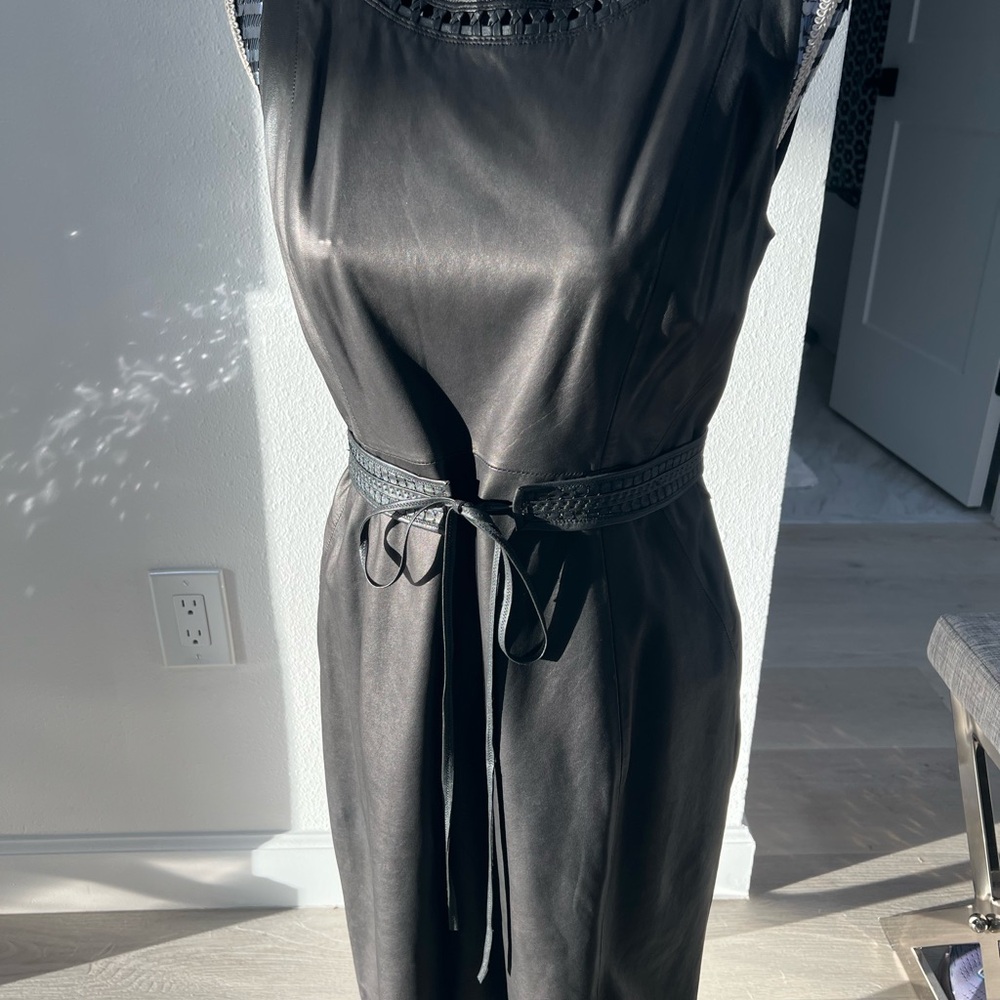 Beautiful black leather Elie Tahari size 8 sleeveless dress.